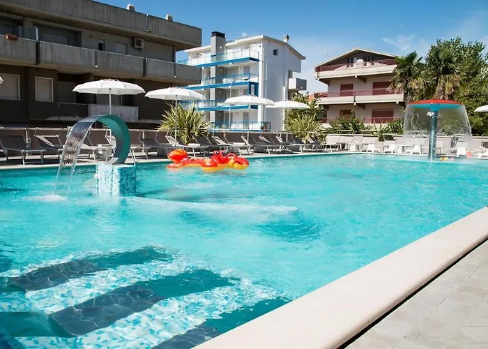 Aqua Family - Con Spiaggia, Piscina, Parcheggio E Bici Incluse Apartmán *