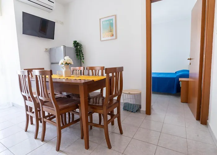 Aqua Family - Con Spiaggia, Piscina, Parcheggio E Bici Incluse Apartmán Alba Adriatica