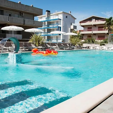 Aqua Family - Con Spiaggia, Piscina, Parcheggio E Bici Incluse Appartement *