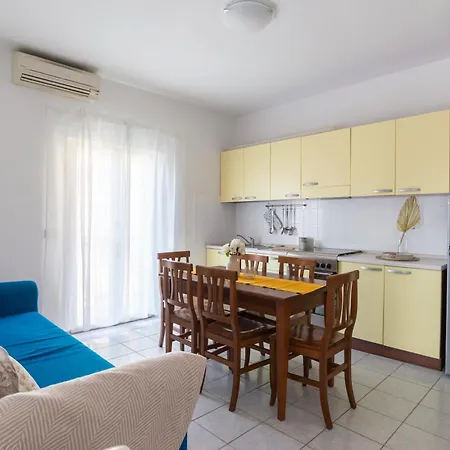 Aqua Family - Con Spiaggia, Piscina, Parcheggio E Bici Incluse Apartment *