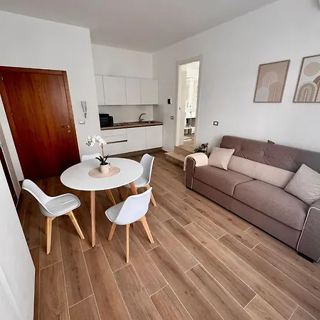 Aqua Family - Con Spiaggia, Piscina, Parcheggio E Bici Incluse 아파트