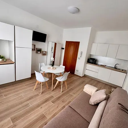 Aqua Family - Con Spiaggia, Piscina, Parcheggio E Bici Incluse Apartment Alba Adriatica