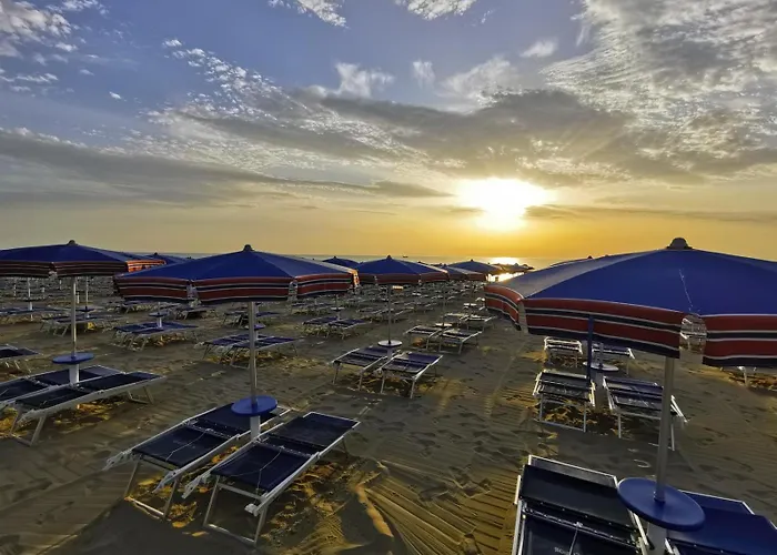 Aqua Family - Con Spiaggia, Piscina, Parcheggio E Bici Incluse Apartment Alba Adriatica